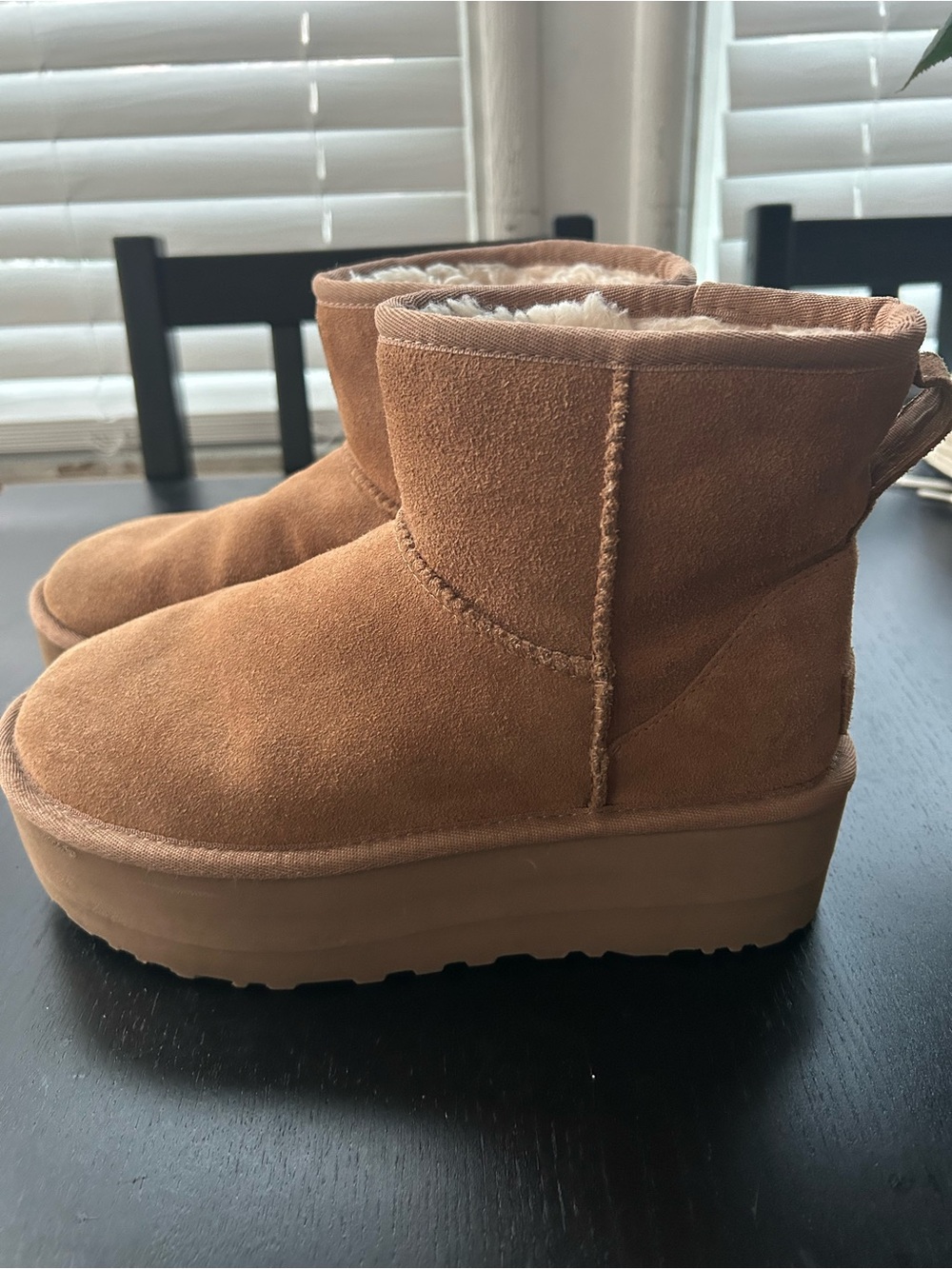 UGG woman Chestnut Suede Faux-Shearling Ankle Boots